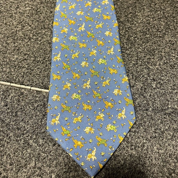 Salvatore Ferragamo Other - Salvatore Farragamo silk tie